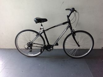 BICYCLE GIANT 7 SPEED SIZE 29 BRAND NEW