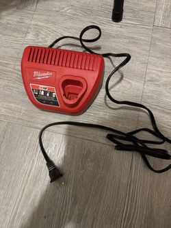 Milwaukee M12 Charger 