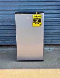 3.3 cu ft Mini Dorm Refrigerator with Freezer Silver