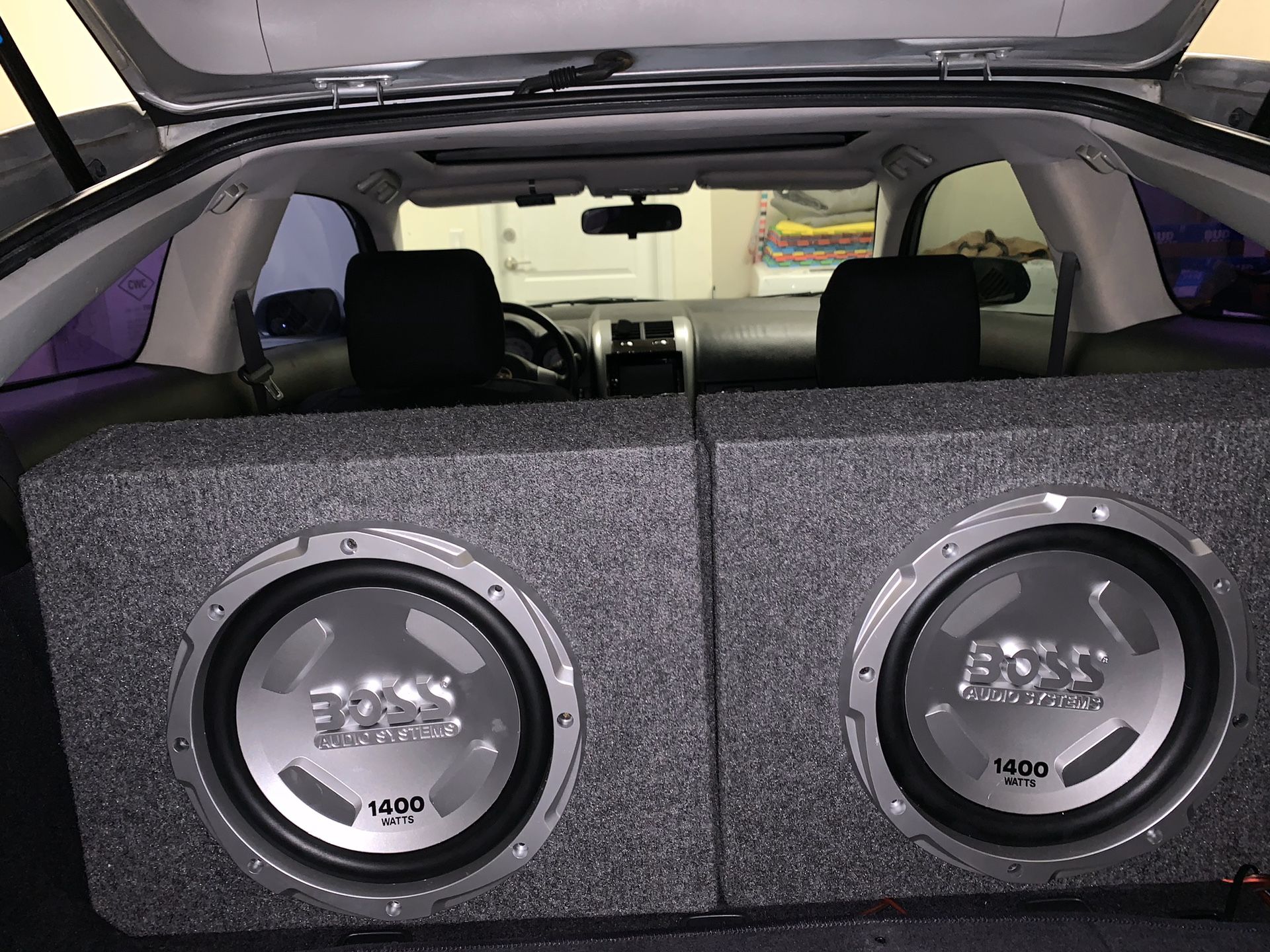 Boss 1400 watts subwoofers / car speakers