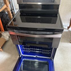 Kenmore Electric Stove/double Door Oven