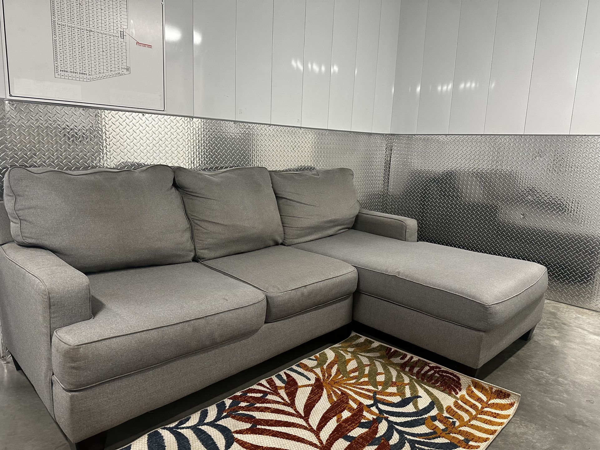 GREY SECTIONAL COUCH W/ FREE DELIVERY 