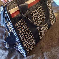 Tommy Hilfiger Crossbody Hand Purse