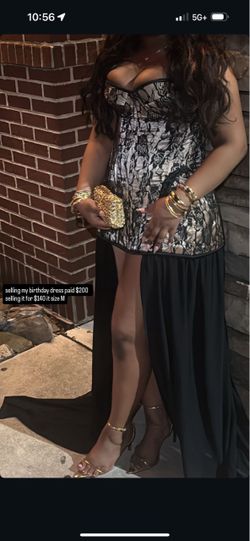 I paid $200 asking for $140 it a size M and pick up only