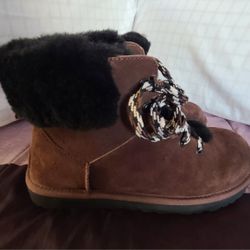 UGG Women's Mini Classic Alpine Brown Lace Up Size 10
