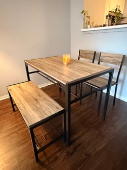 4 seater Dining Table