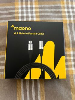 Podcast microphone / mixer / XLR cable