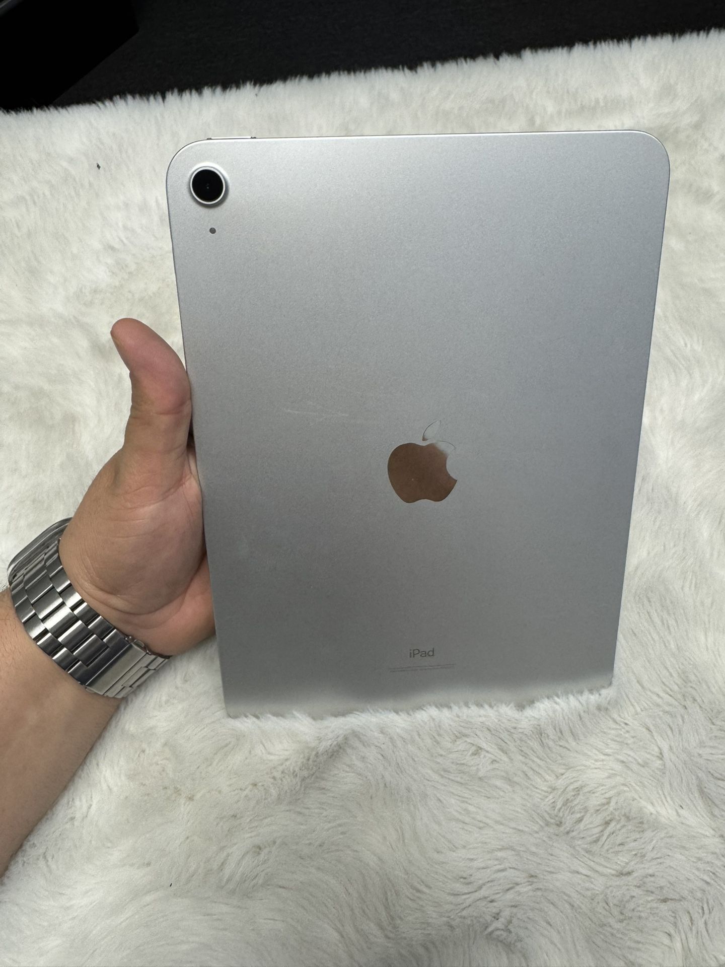 Apple iPad 10th Gen 64GB WiFi Only $300