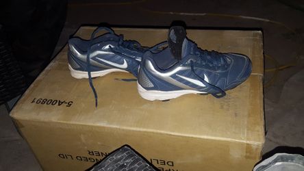 Nike cleats 2y boys new