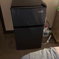Mini Refrigerator 