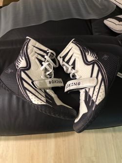 Boxing shoes