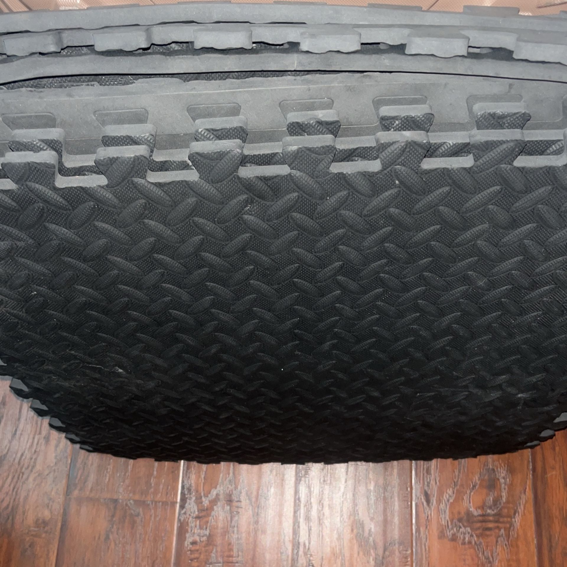6  - 2 Feet By 2 FeetPadded Mats