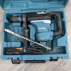 MAKITA 11 AMP 1-9/16" CORDED SDS-MAX CONCRETE/MASONRY AVT ROTARY HAMMER DRILL HR4013C