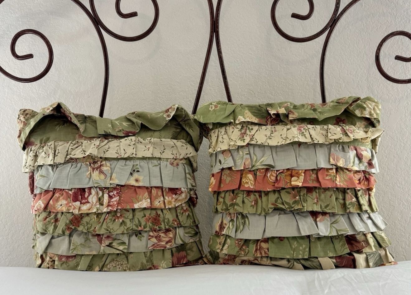 2 Vintage Waverly Floral Multi Design Decorative Throw Pillows Set Of 2 