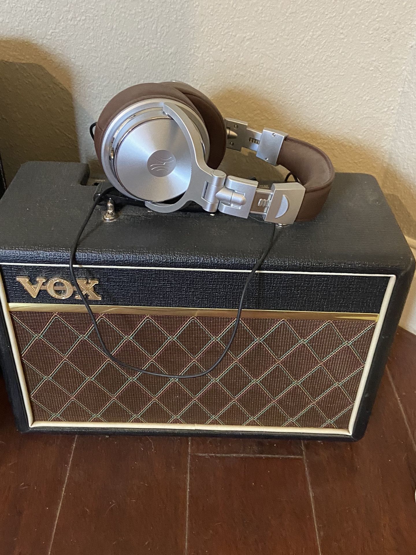 Vox Pathfinder 10 With Stereo Headset