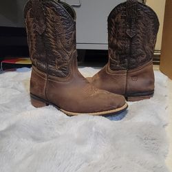 Western boots 
