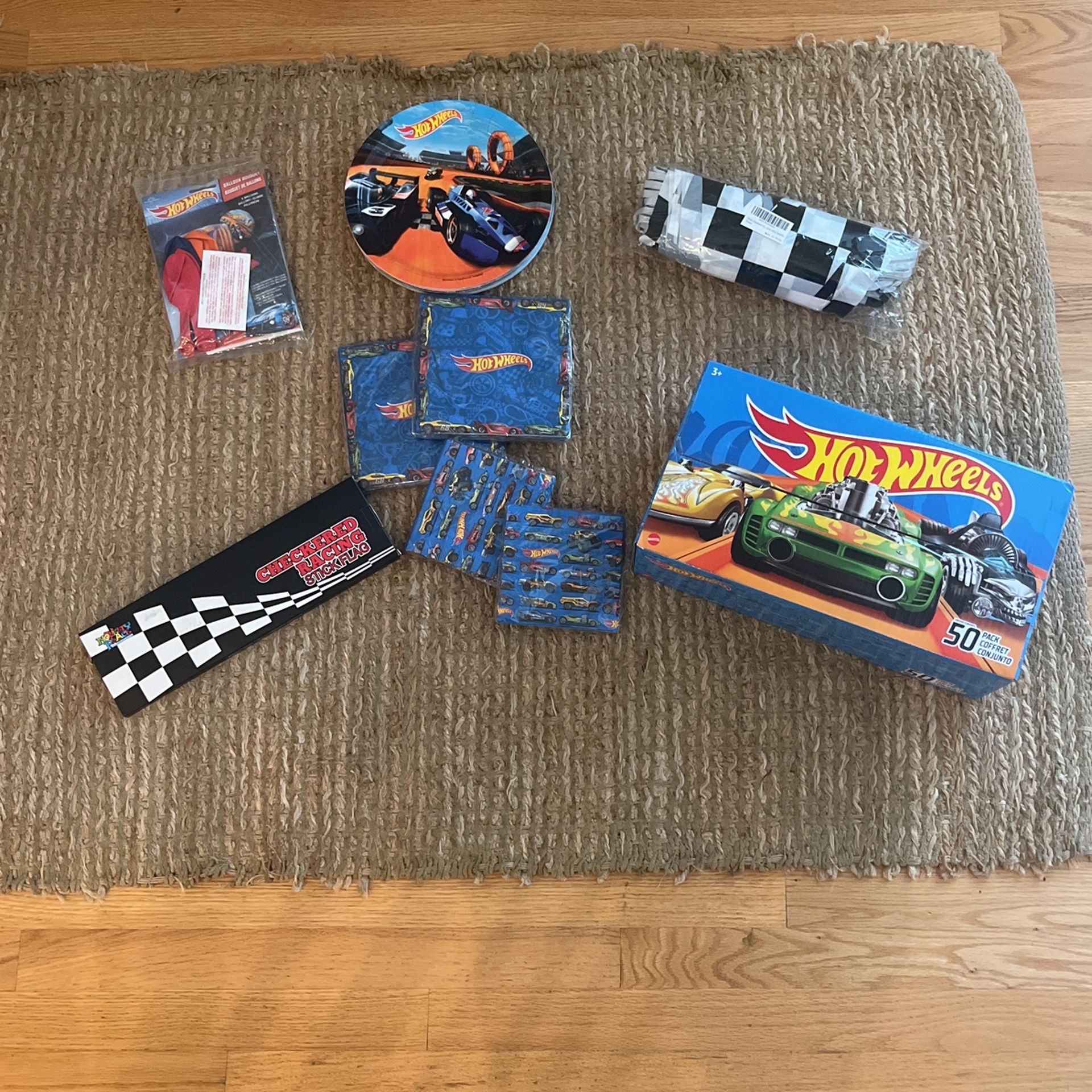NEW / Unused Hot Wheels Birthday Party Set