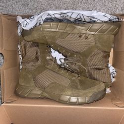 Brand New Oakley Assault 2 Combat Boots Size 7.5