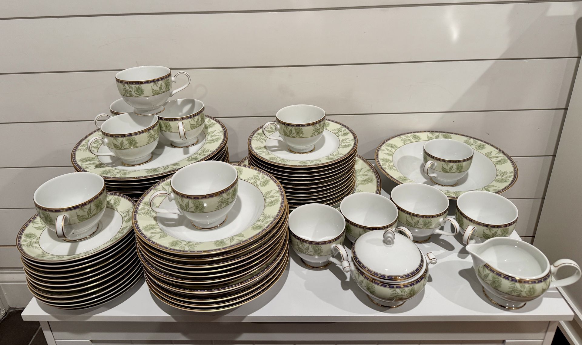 Mikasa Tiamo L3425 Fine China Set – 64 Pieces