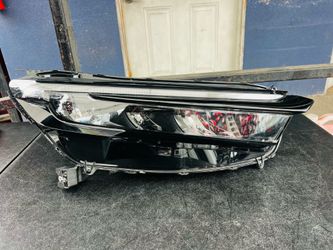 Honda CR-V 2023-2025 right passenger side headlight Oem