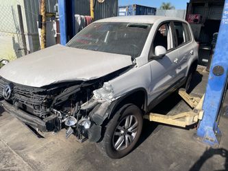2014 VW Tiguan for parts