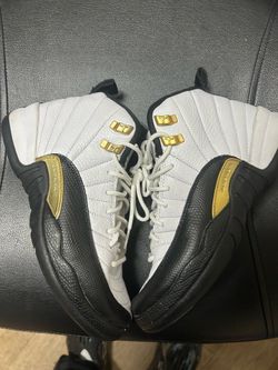 Jordan 12 royalty size 5.5y