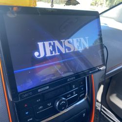 Jensen 10.1 Radio