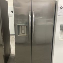 Frigidaire Fridge