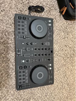 Pioneer DDJ FLX4 with carrying case