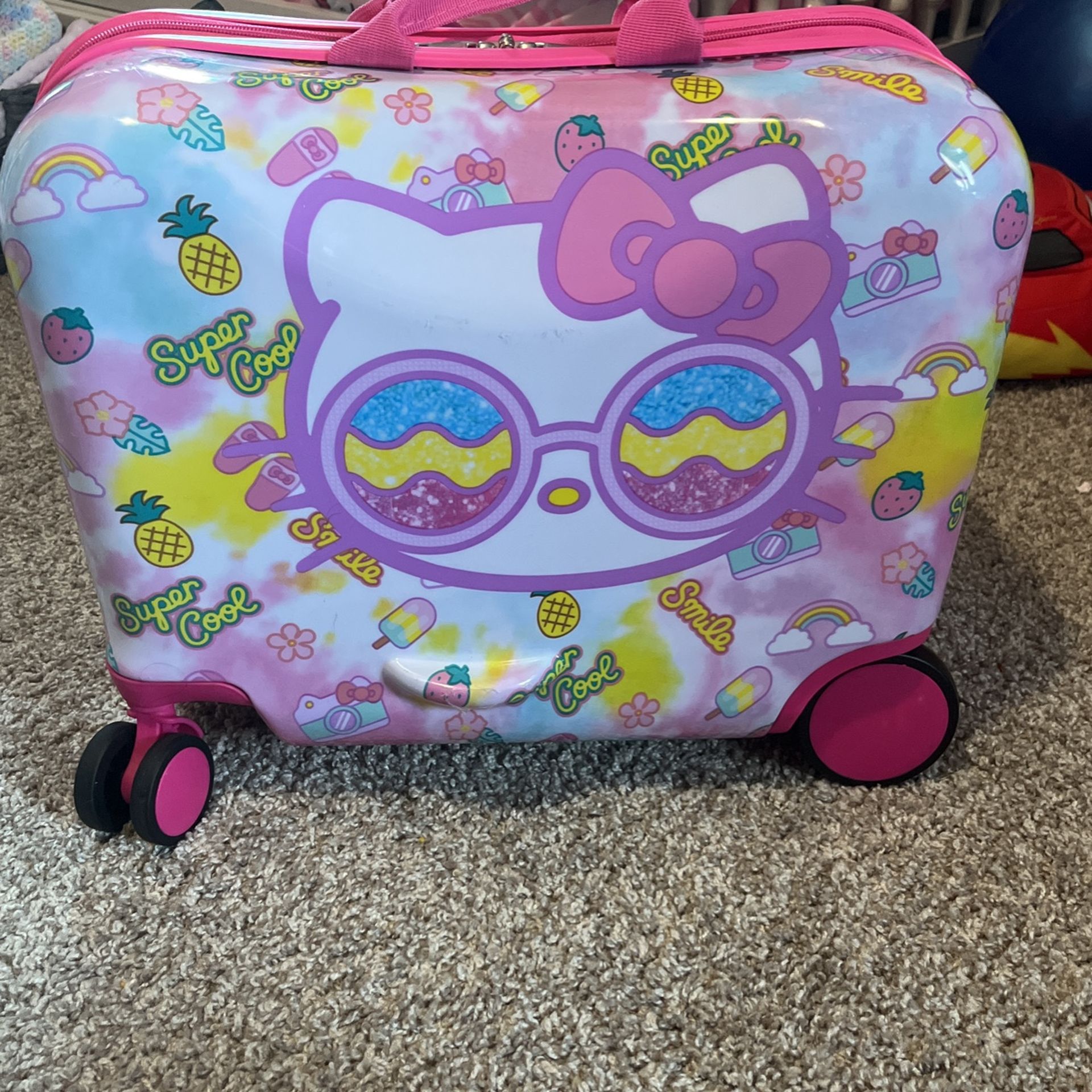 Hello kitty Suitcase