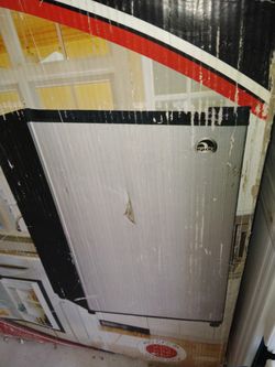 IGLOO 4.6 CU. FT REFRIGERATOR