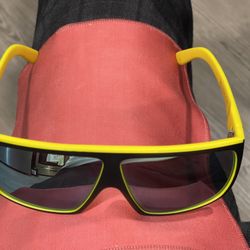 DRAGON 🐉  SUNGLASSES  🕶  $30 Or 2 For $50