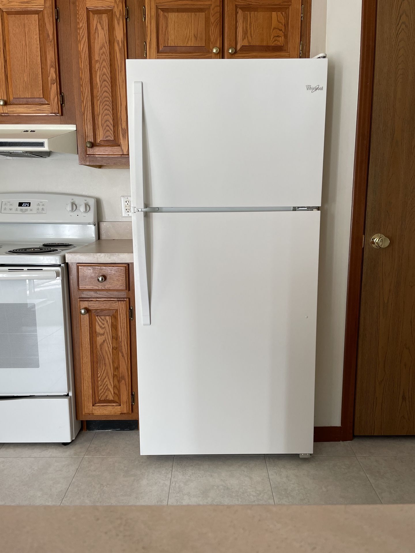 Whirlpool Refrigerator 18cu.ft.