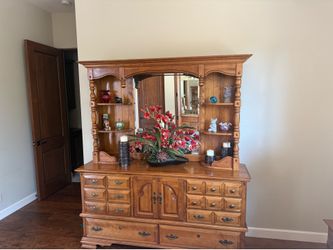 Maple bedroom set $850 or best offer