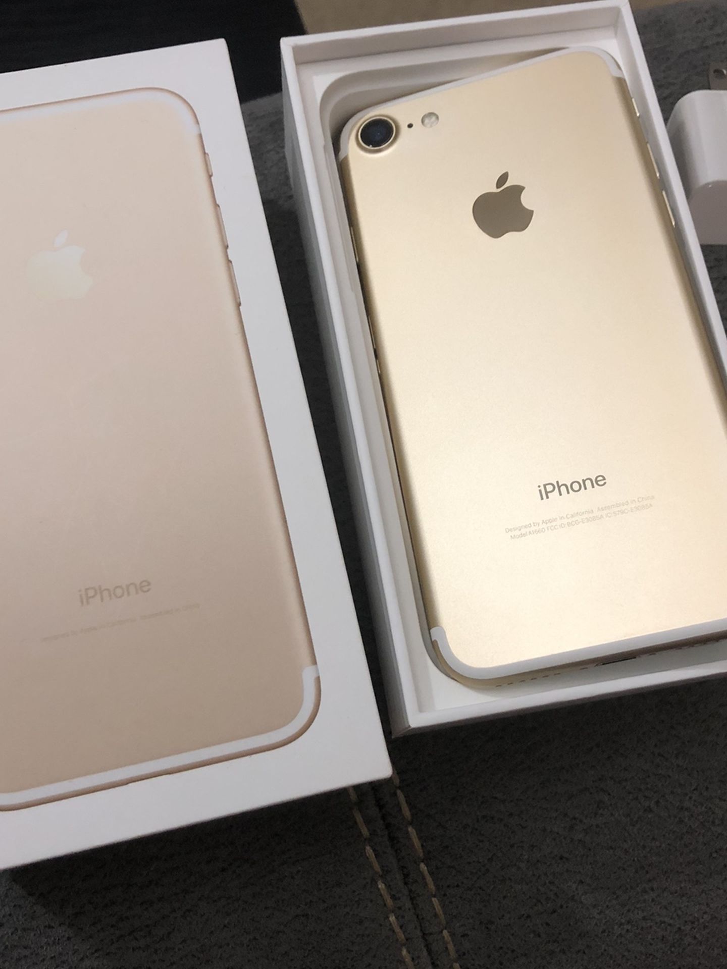 iPhone 7 Gold - Mint Condition - Unlocked ✅