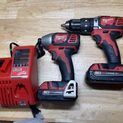 Milwaukee M18 Cordless Combo Hammer drill and Impact driver kit