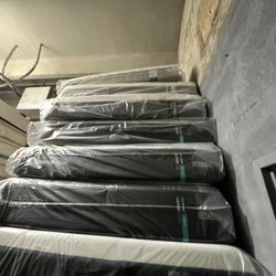 King Queen Size Tempurpedic ProAdapt,  ProBreeze,  LuxeBreeze Mattress  Pro Breeze /Luxe Adapt /Pro Adapt /Adapt /cloud /Tempur pedic contour Supreme 