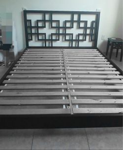 Queen Bed platform