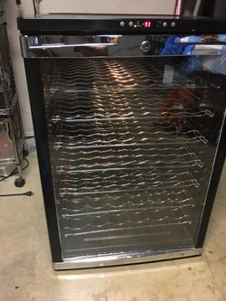 Wine Fridge For 56 Bottles Avanti Wc600cl Wc601cl For Sale In Frisco Tx Offerup