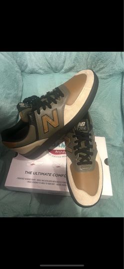 NEW BALANCE SIZE 11
