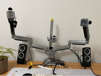 Mount-It! Triple monitor mount