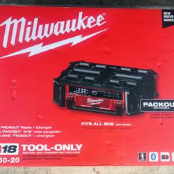 Milwaukee M18 Lithium-Ion Cordless PACKOUT Radio/Speaker with Built-In Charger