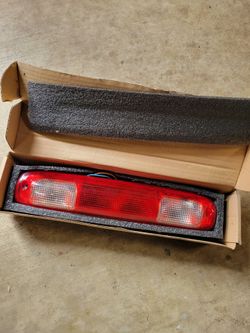 brake cargo light