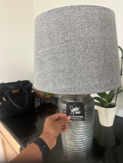 Ashley Signature Design L204064 Norbert Table Lamp