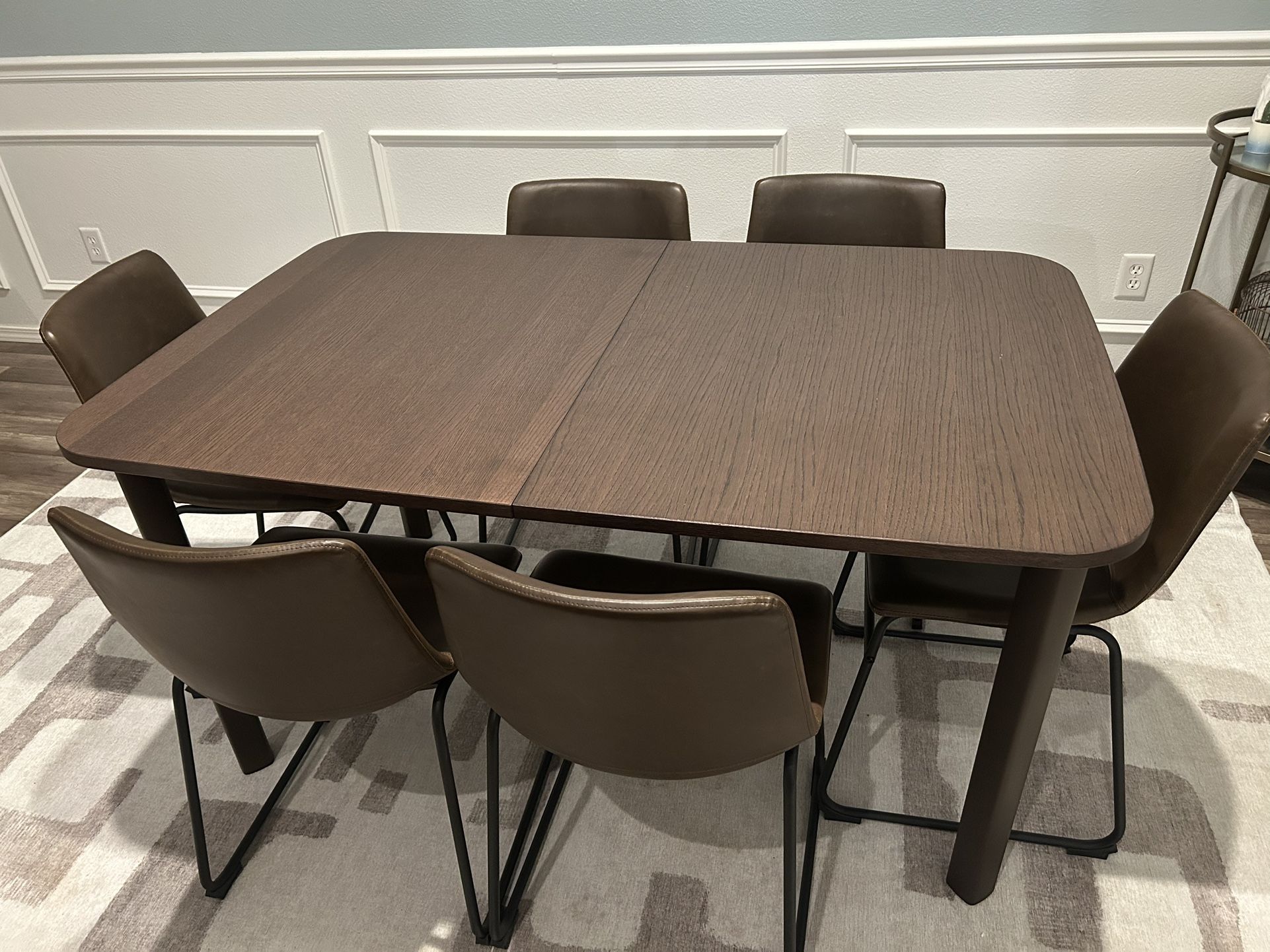 IKEA Strandtorp Extendable dining Table W/ (6) Chairs