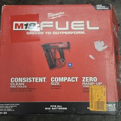 Milwaukee M18 FUEL 18 Volt Gen I1
16-Gauge Angled Finish Nailer (Tool only)