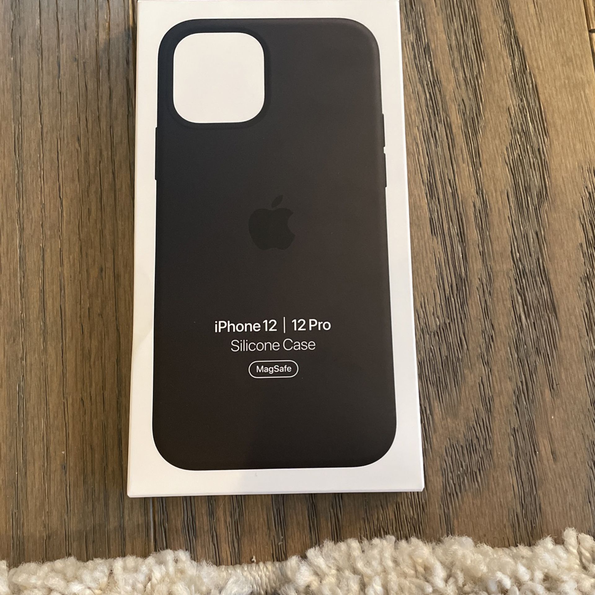iPhone 12 Pro Apple Silicone Case - Black 