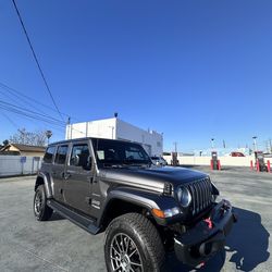 2020 Jeep Wrangler Sahara 4x4 – 68k Miles