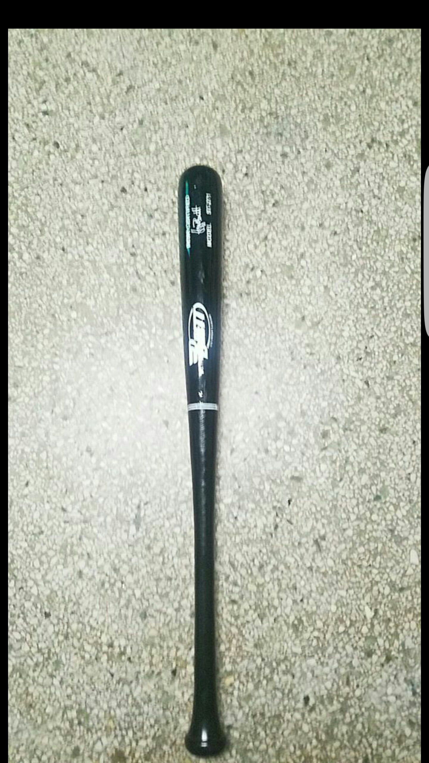 New Brett Baseball bat 29"