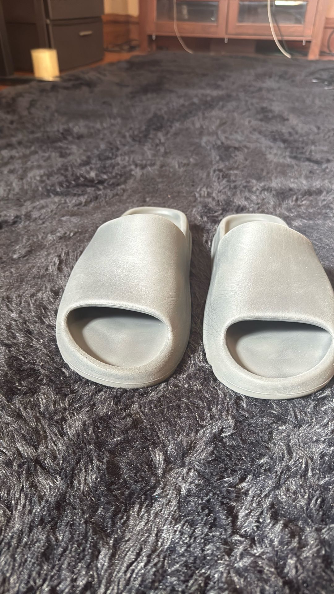 Yeezy Slides Size 13
